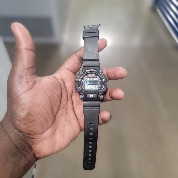 Casio G-shock Digital Resin Black - Picture 4 of 5